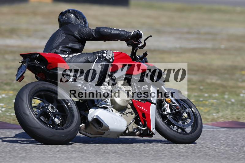 /36 08.08.2026  Pluess Motosport ADR/Freies Fahren/63
